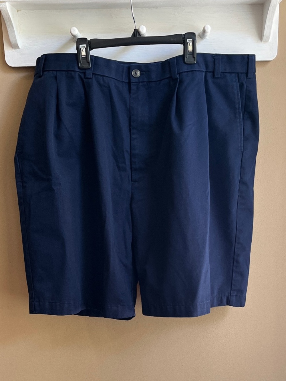 Roundtree & Yorke Navy Pleated Shorts Size 44